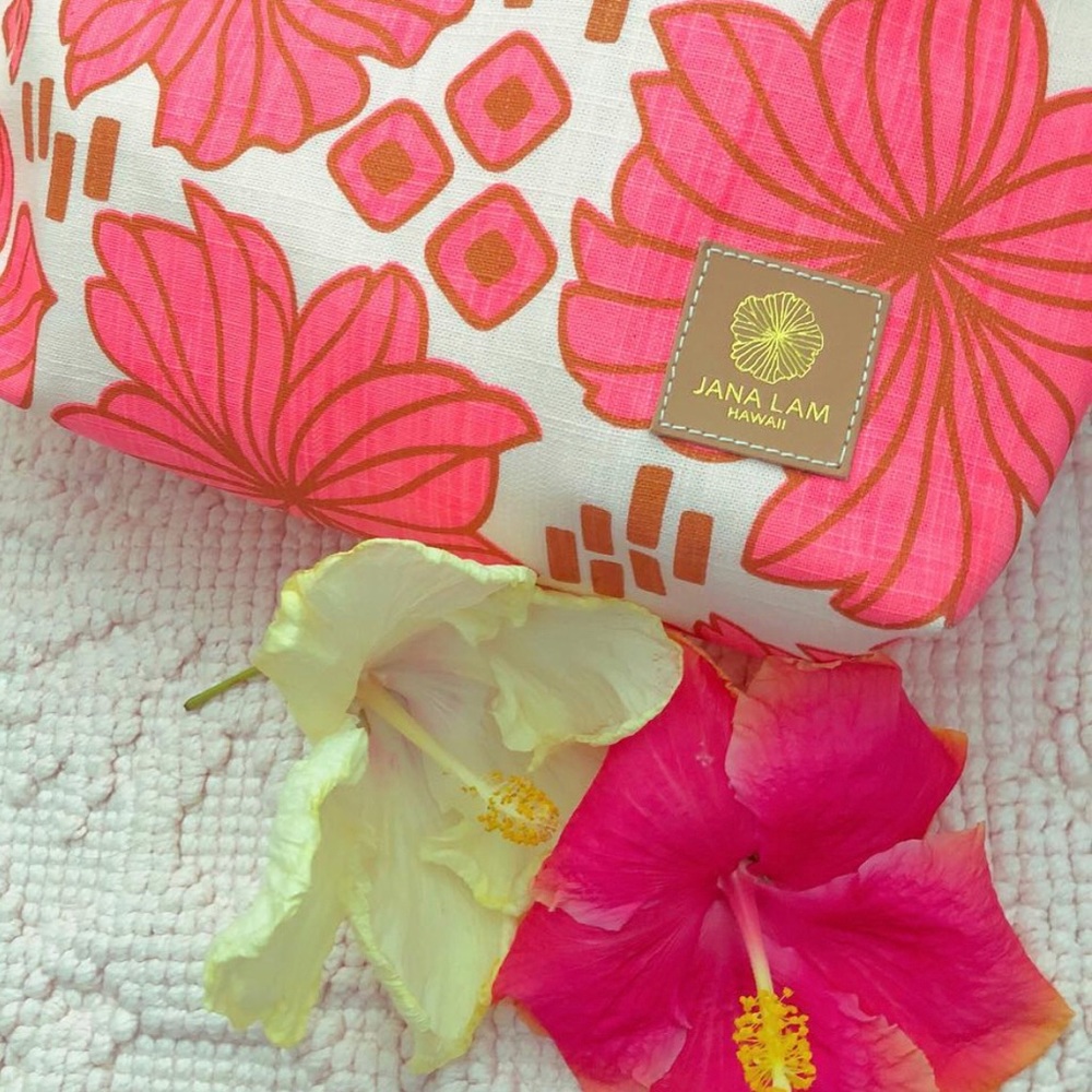New Jana Lam Retro Blooms Hawaii crossbody clutch